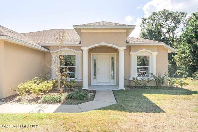 Photo - 4965 Mayflower St