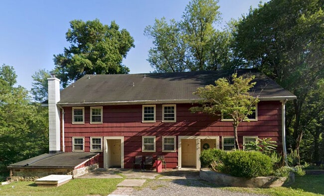 Exterior - 2013 Shepperd Rd Rental