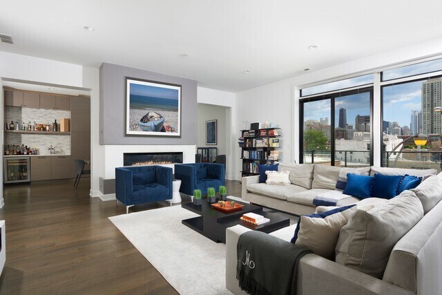 440 N Halsted St Unit 03A