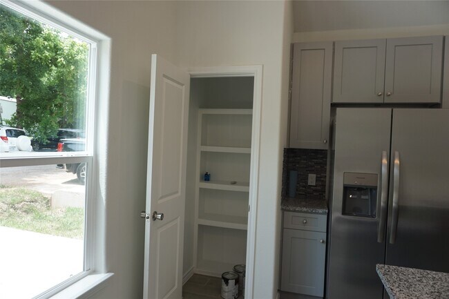 Photo - 11652 Vistawood St