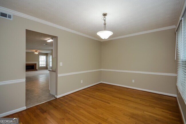 Photo - 145 Cinnamon Fern Cir