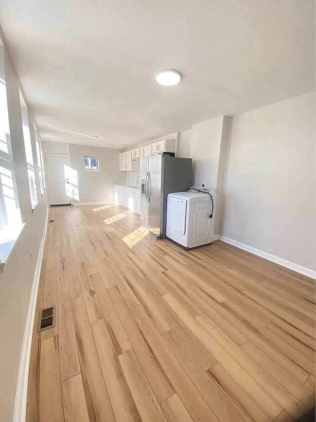 Photo - 400 N Bradford St