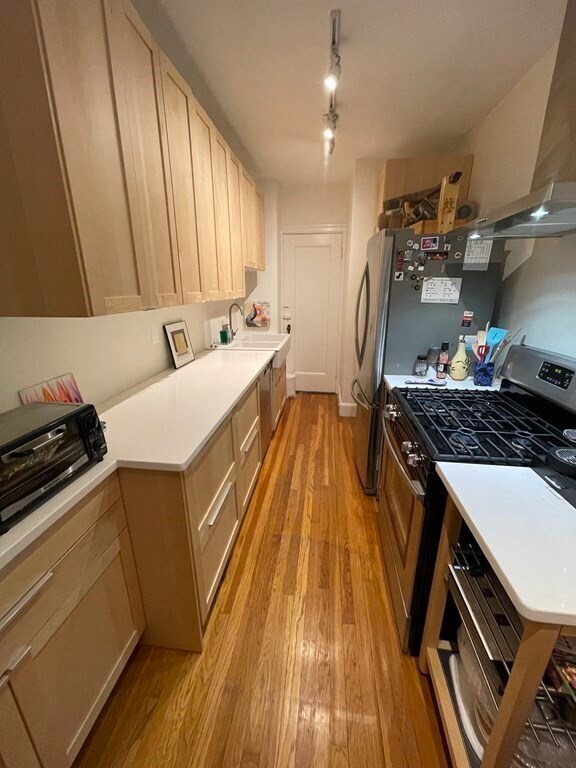 393 Broadway Unit 20