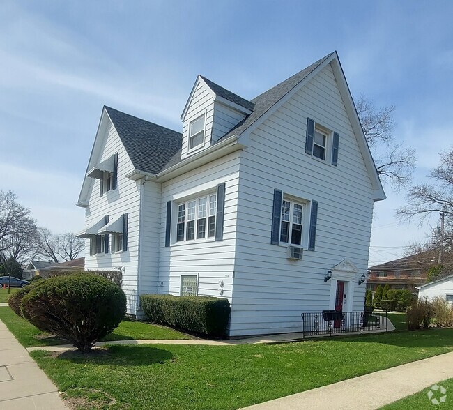 Building Photo - 7314 N Crawford Ave Rental