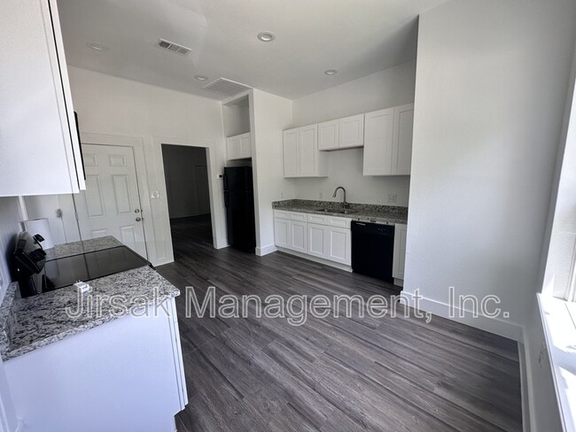 Photo - 102 7th St SW Unit 2