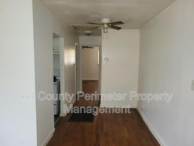 Photo - 1879 Chapman Ave