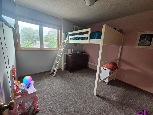 Photo - 3838-40 Unit 3838