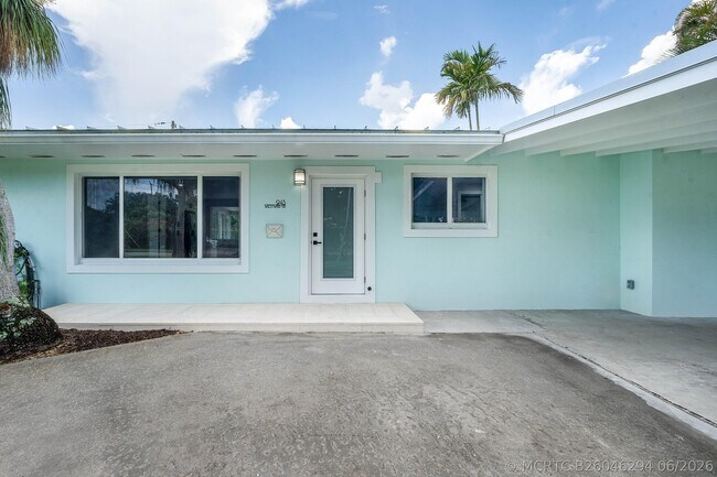 Photo - 945 Westwind Dr