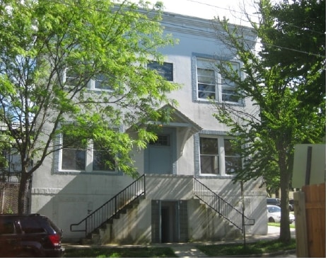 Primary Photo - 30 Maclean St Apartments