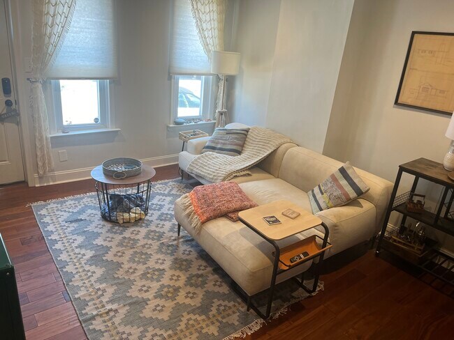 Building Photo - 2612 Almond St Rental