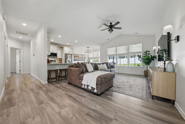 living room - 2521 S Vera Crest Dr