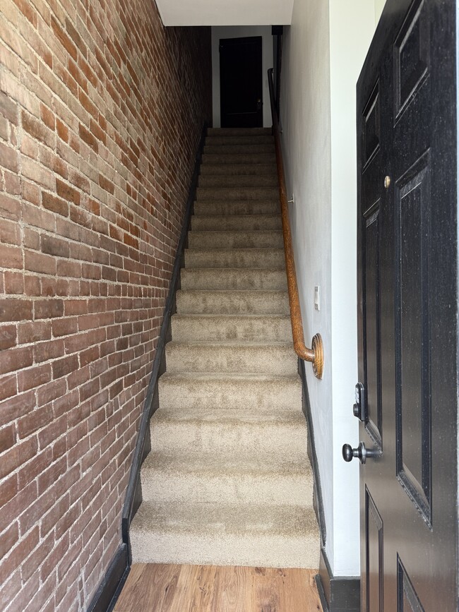 Photo - 112 N Beatty St Unidad 114