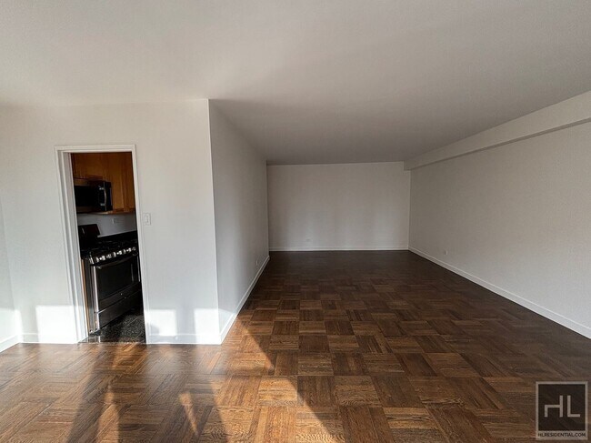 Photo - East 79th Street Unit 11F