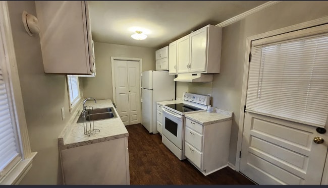 Photo - 260 Gentry Dr