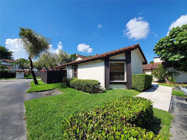 Building Photo - 14965 SW 49th Ln