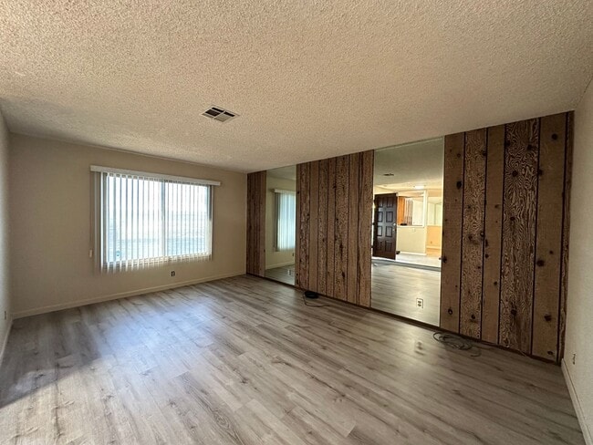 Photo - Three Bedroom - Country Living