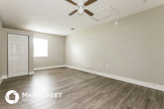 Photo - 2400 Timbercreek Loop W