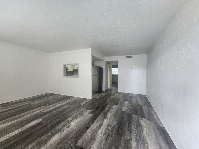 Photo - ** LIMITED TIME SPECIAL ** 1 Bedroom / 1 Bathroom Apartment Home Unit 1140-218