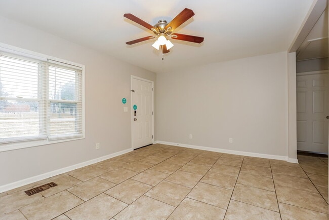 Photo - 209 Stones River Rd