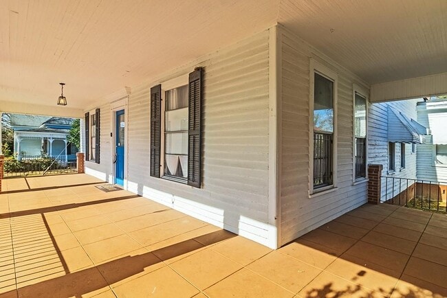 Photo - 2497 Napier Ave