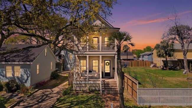 Photo - 4712 Avenue Q