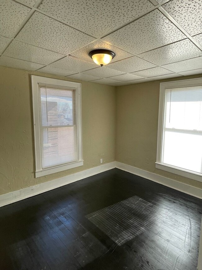 Photo - Newly Renovated Three Bedroom One Bath Upstairs Apartment