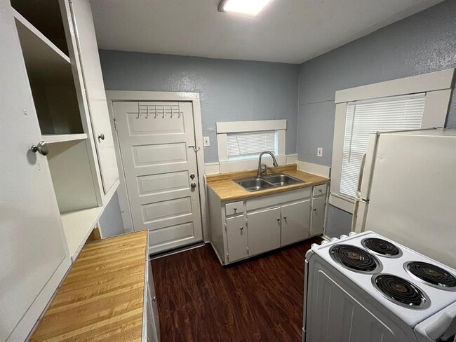 Photo - 111 Fargo St Unit A