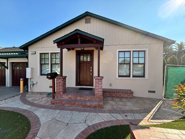 Photo - 1102 Clinton St