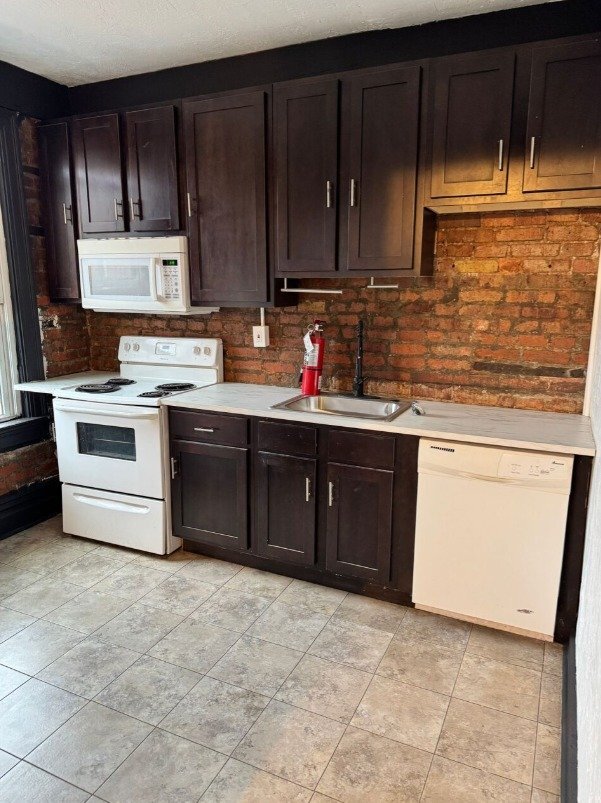 Photo - 303 Peebles St Unit 303 Peebles St 2 - (2/1)