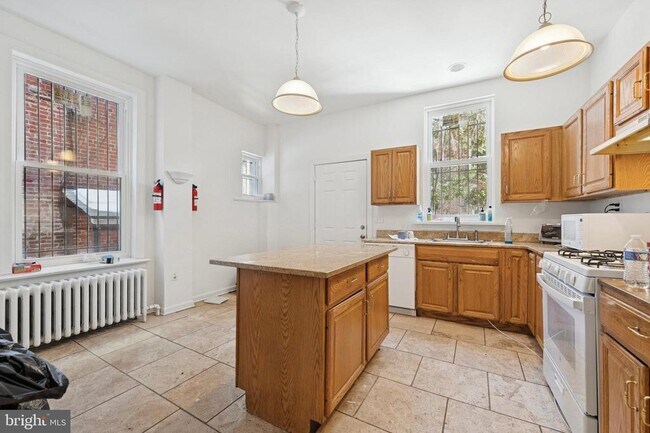 Photo - 329 N 34th St