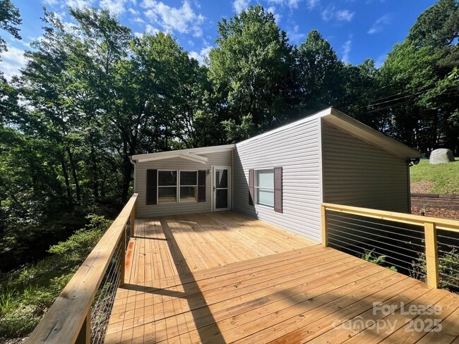 Photo - 491 Robinson Rd