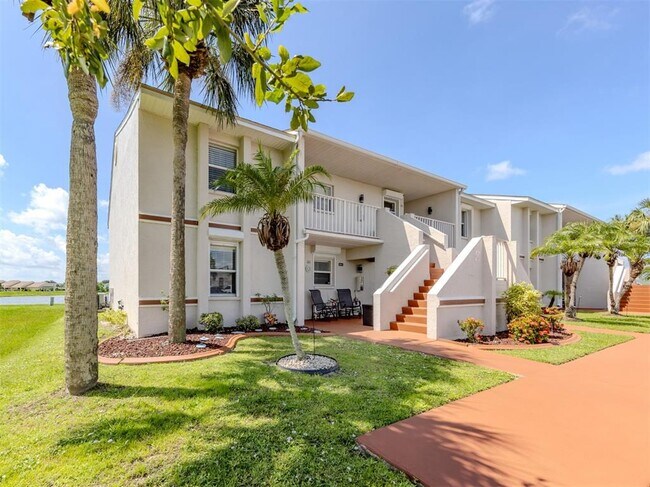 Photo - 26333 Nadir Rd Unit 105