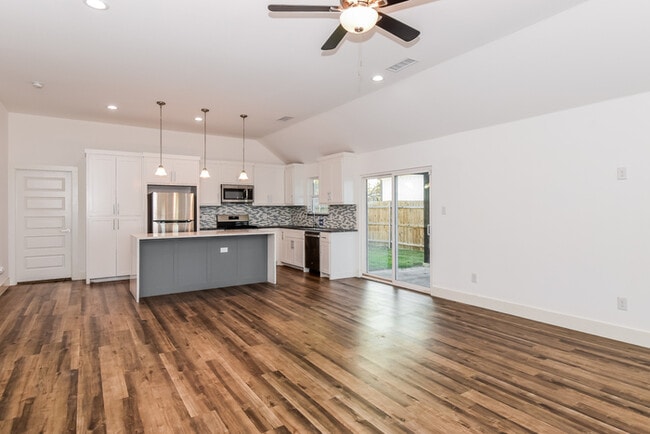 Photo - 3007 Dalton St