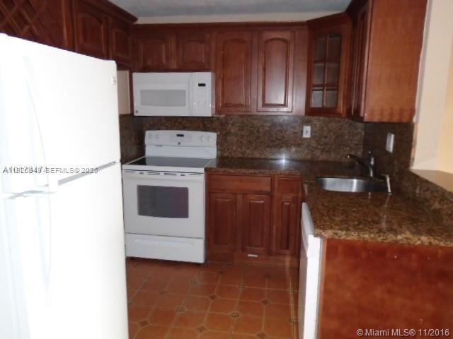 Photo - 9143 SW 77th Ave Unit B304