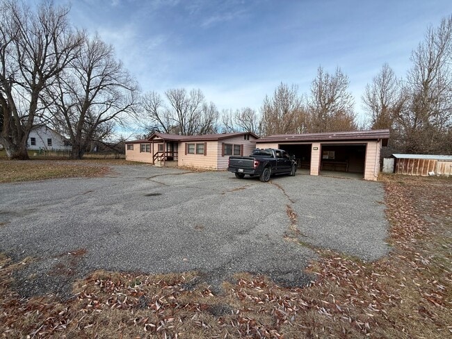 Photo - 4 Bed 2 Bath Home with 2 Car Garage, Large Private Fenced Yard. Lander, WY