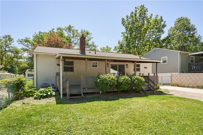Photo - 1056 Endicott Dr