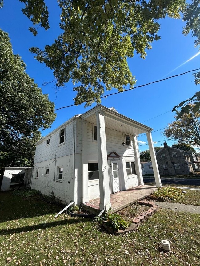 Photo - 4902 Burnham Ave