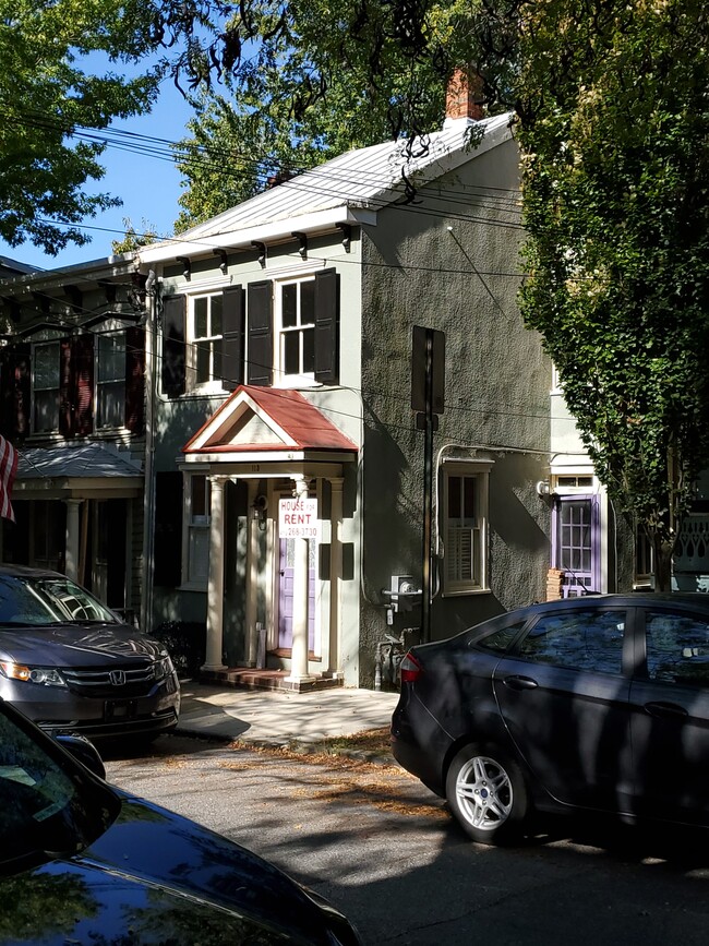 Photo - 113 Charles St