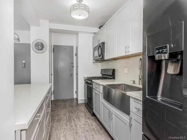 Photo - 9 Fordham Hill Oval Unit 11C