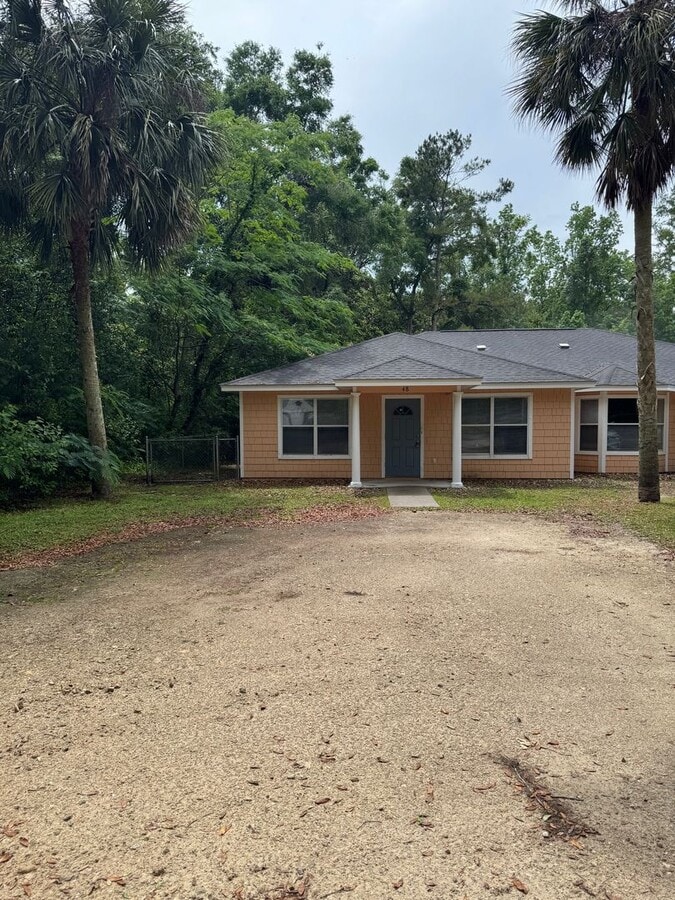 3 Bedroom Duplex in Crawfordville - 3 Bedroom Duplex in Crawfordville