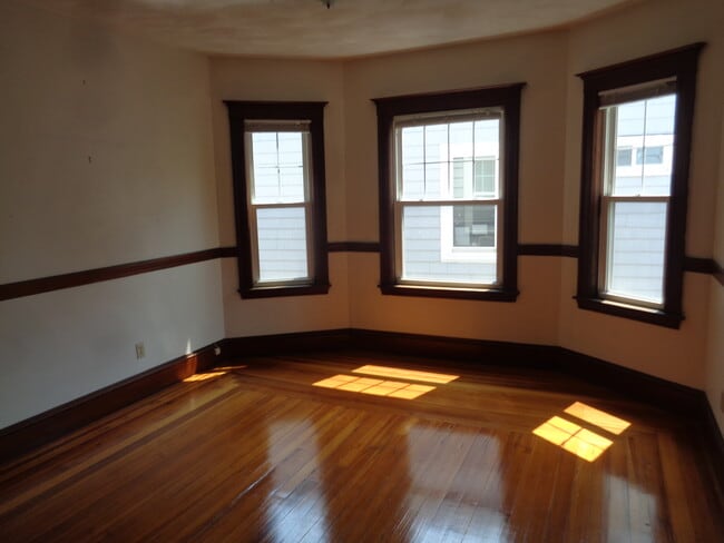 Photo - 73 Grove St Unit 3