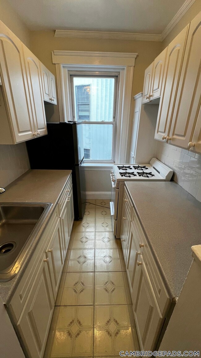 Building Photo - 11 Gray St