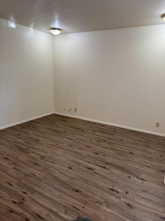 Photo - 10502-12100 2100 Rd