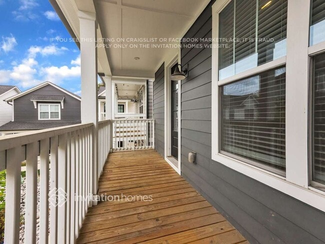 Photo - 647 Vernon Ave