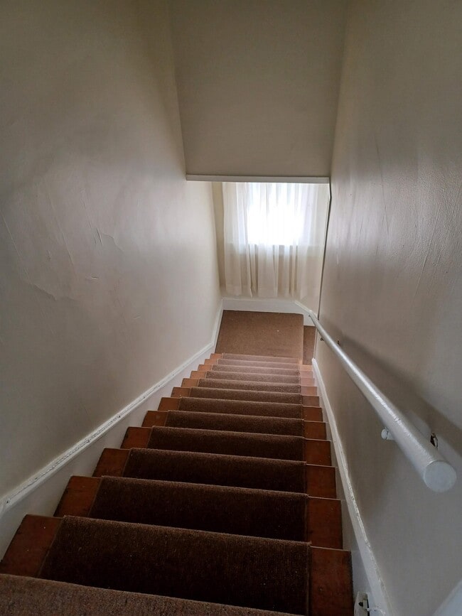 Photo - 18 E Clifford St