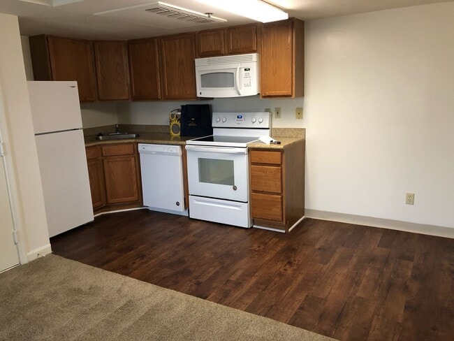 Hickory Hills East, LLC