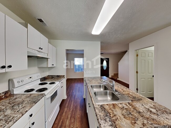 Photo - 1419 Westview Dr