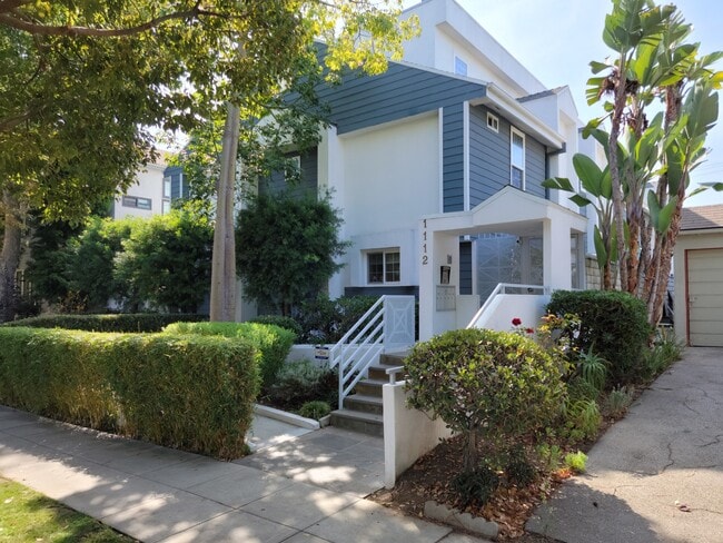 Photo - 1112 17th St Townhome