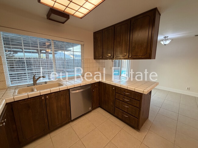 Photo - 5020 Village Wood Dr