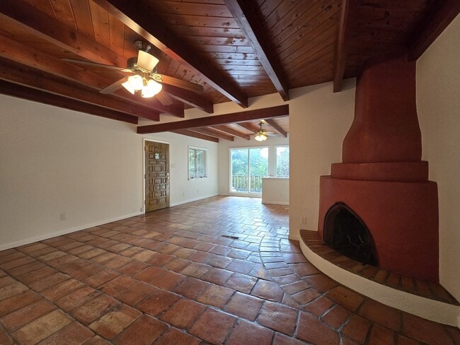 Photo - 295 Lomita St Unidad 1